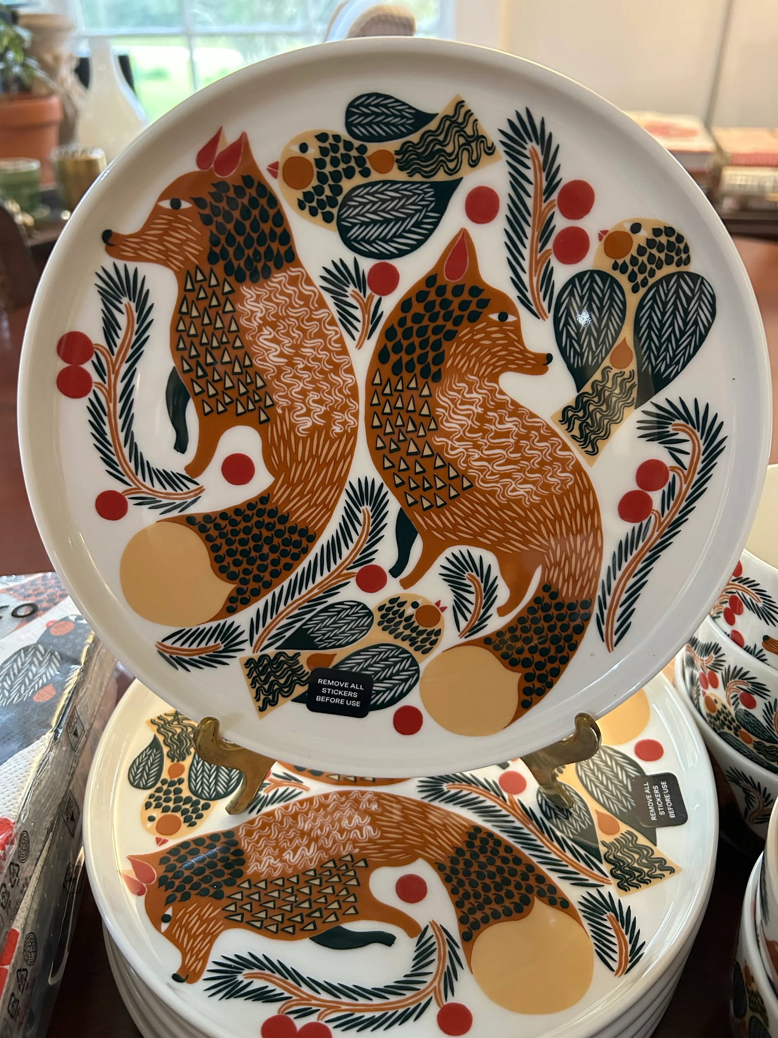 Marimekko Ovia Ketunmarja "Fox Berry" Luncheon Set for 6 - 32 Pieces - 6