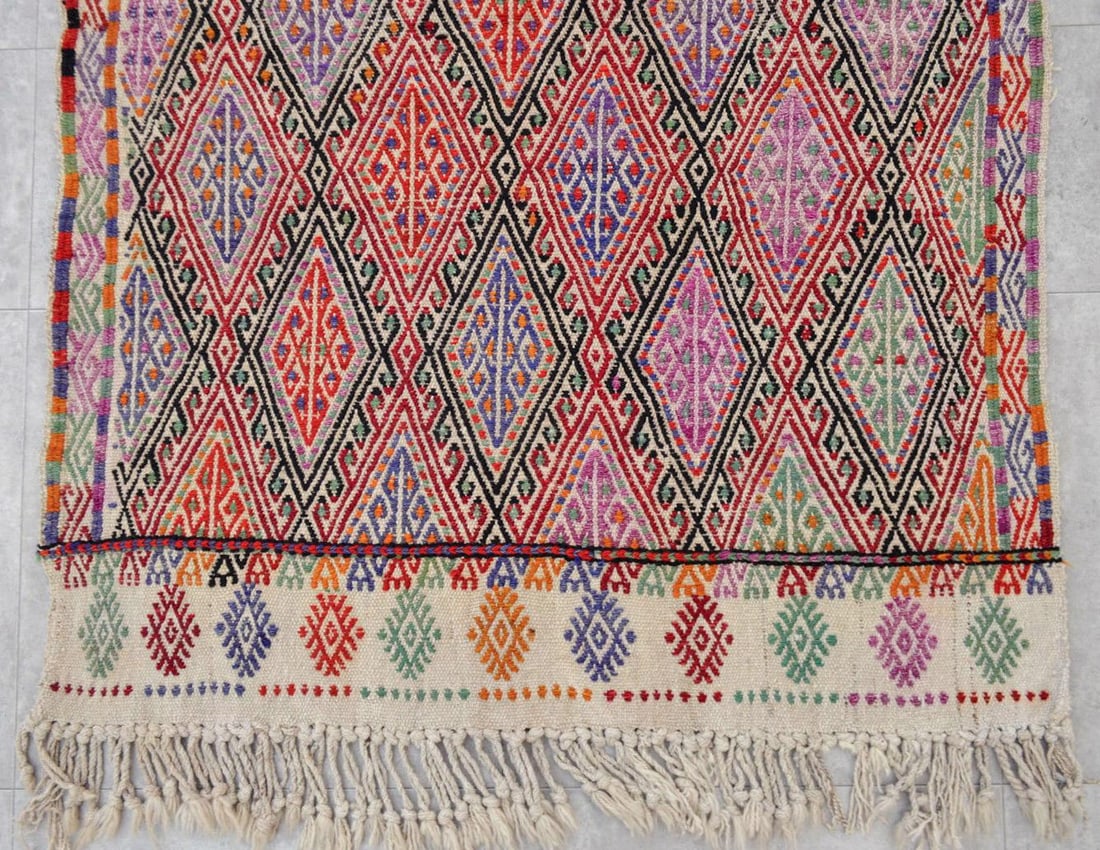Vintage Hand Woven Kilim Rug. Turkish Jajim Wool Kilim Sofreh Deco Rug Embroidered - 3"²5"³ - 10