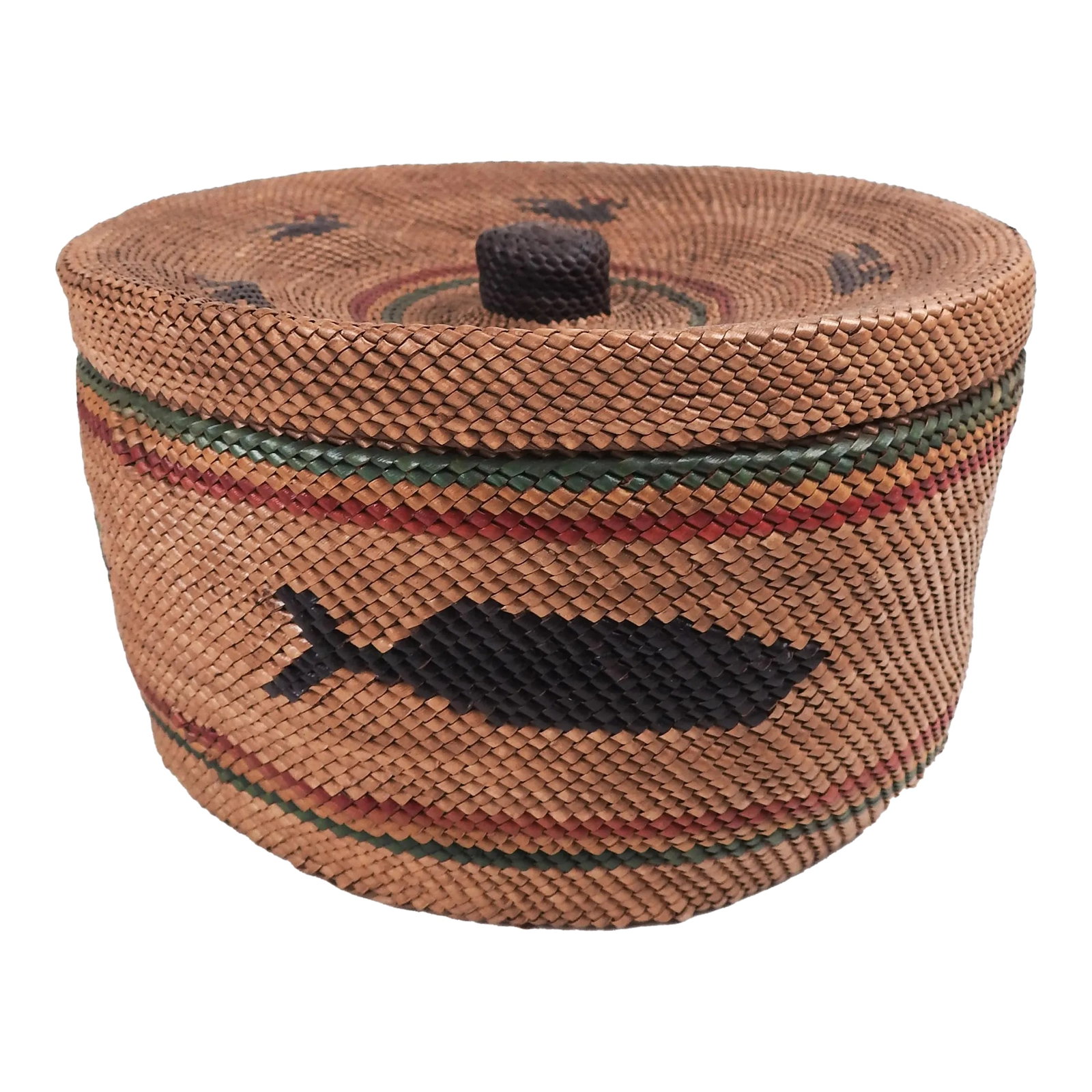 Makah Lidded Basket Whale Whaling Motif: Early 20th century finely woven Makah or Nuu-chah-nulth Indian basket, easily attributed handmade Native American work . One whale, 2 canoes with 3 and 4 hunters around body, ducks on lid, green and r
