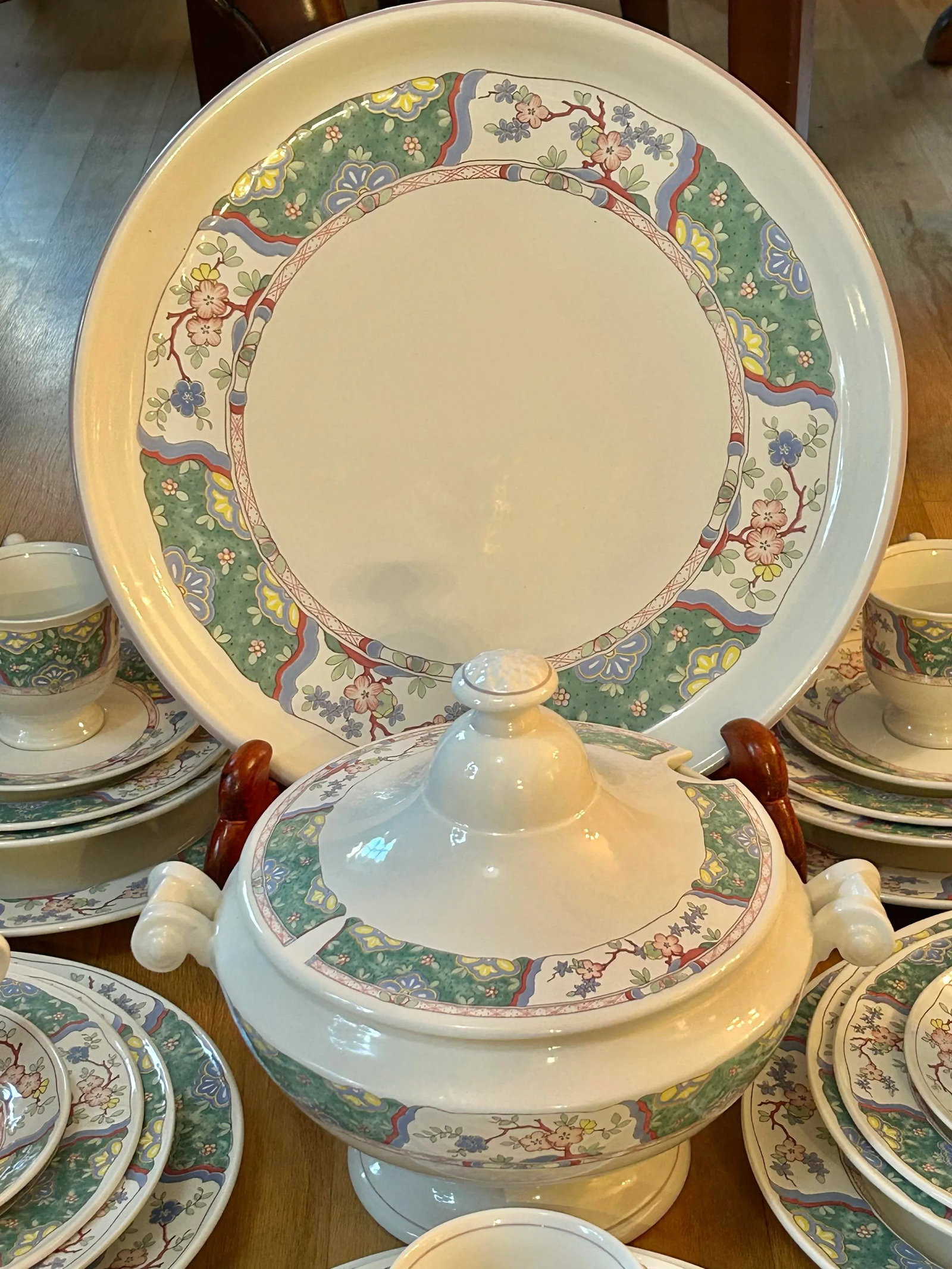 1990's Mikasa Provincial "Villa Medici" Dinnerware - a Set of 62 Pieces - 3