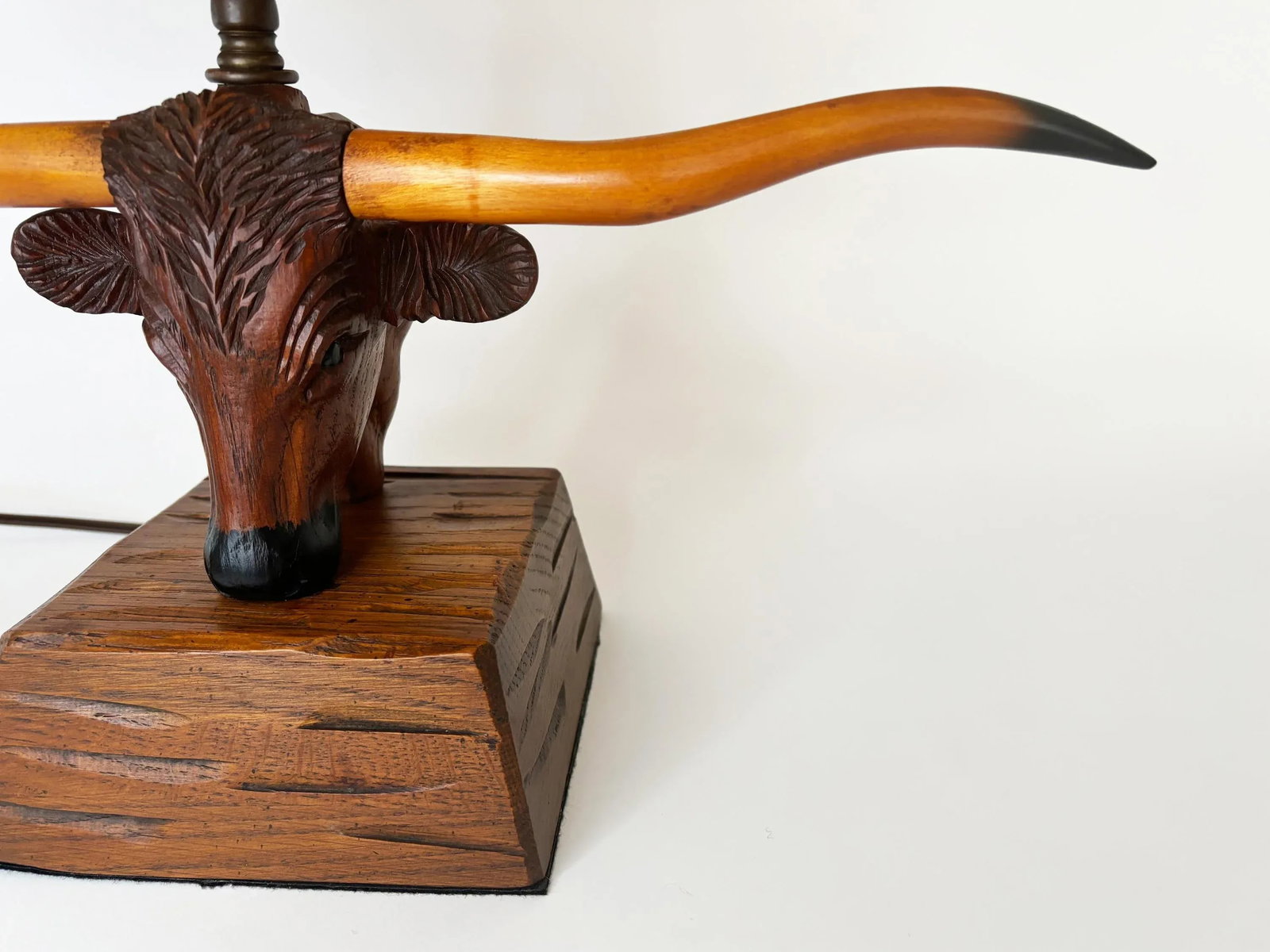 1950s Vintage A. Brandt Ranch Oak Longhorn Steer Table Lamp - 9