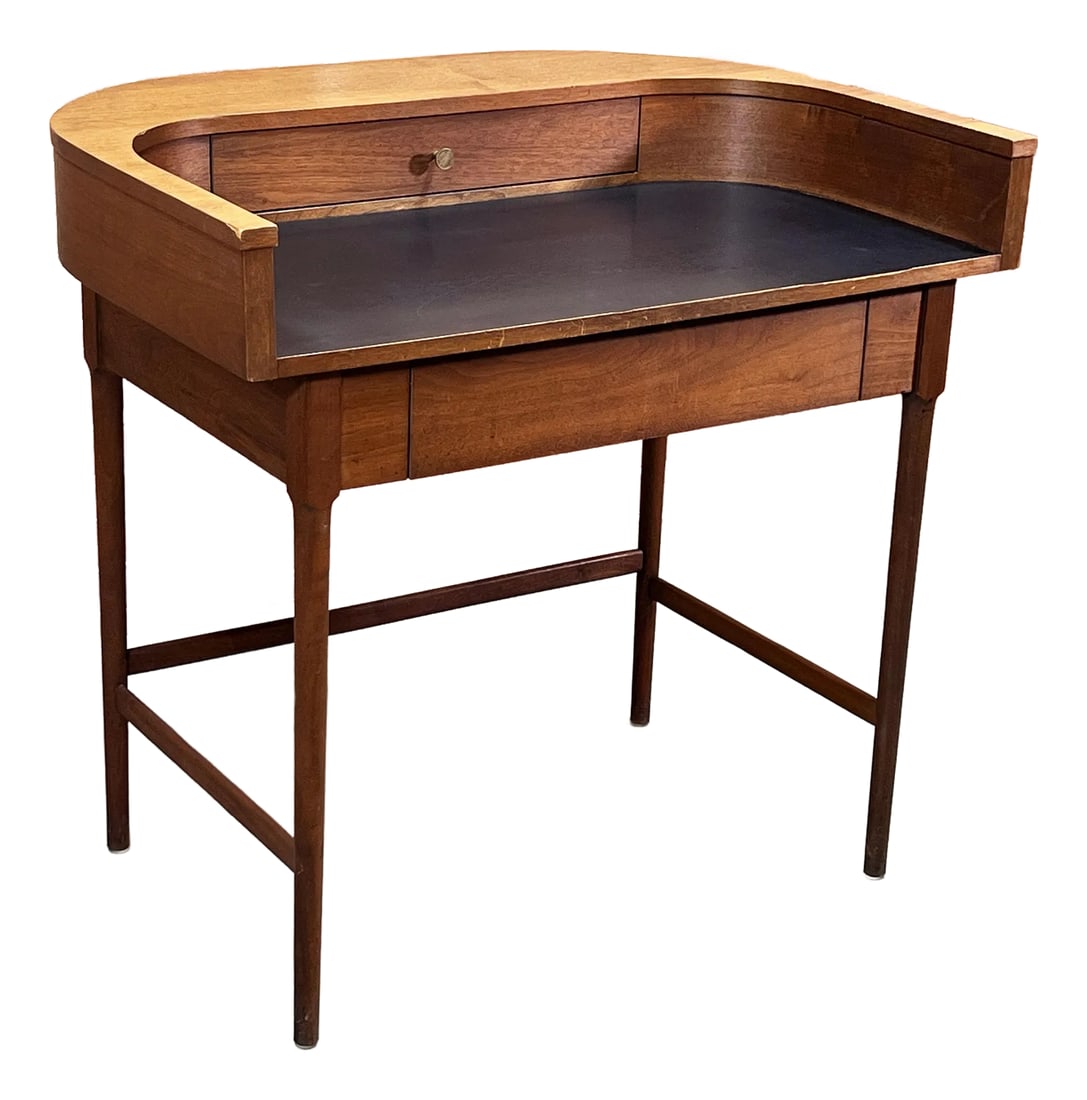 Mid Century Modern Walnut Writing Desk by Lawrence Peabody for Richardson Nemschoff: This stunning mid-century modern writing desk was designed by Lawrence Peabody for Richardson/Nemschoff for their contemporary furniture line by Richardson Bros. Co. Well crafted with beautiful