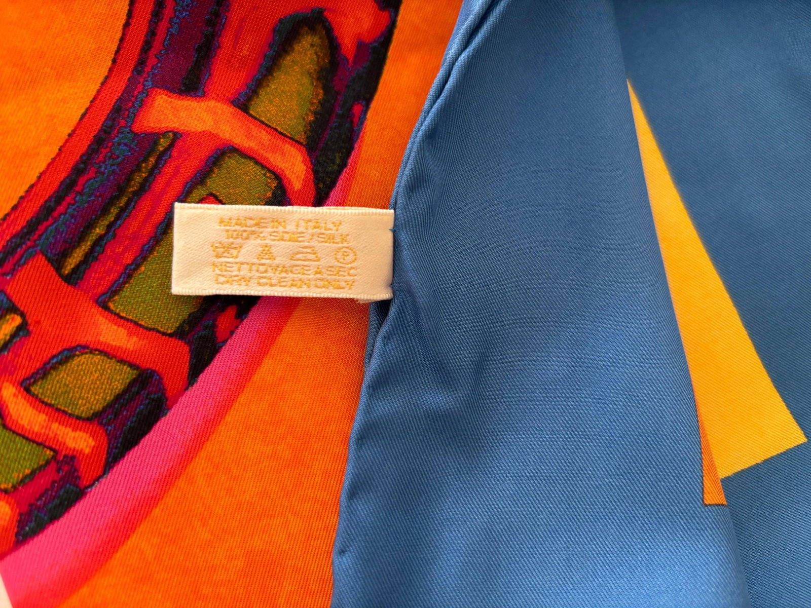 CARTIER Paris Silk Scarf Blue and Yellow Panther Bracelets in Box - 4