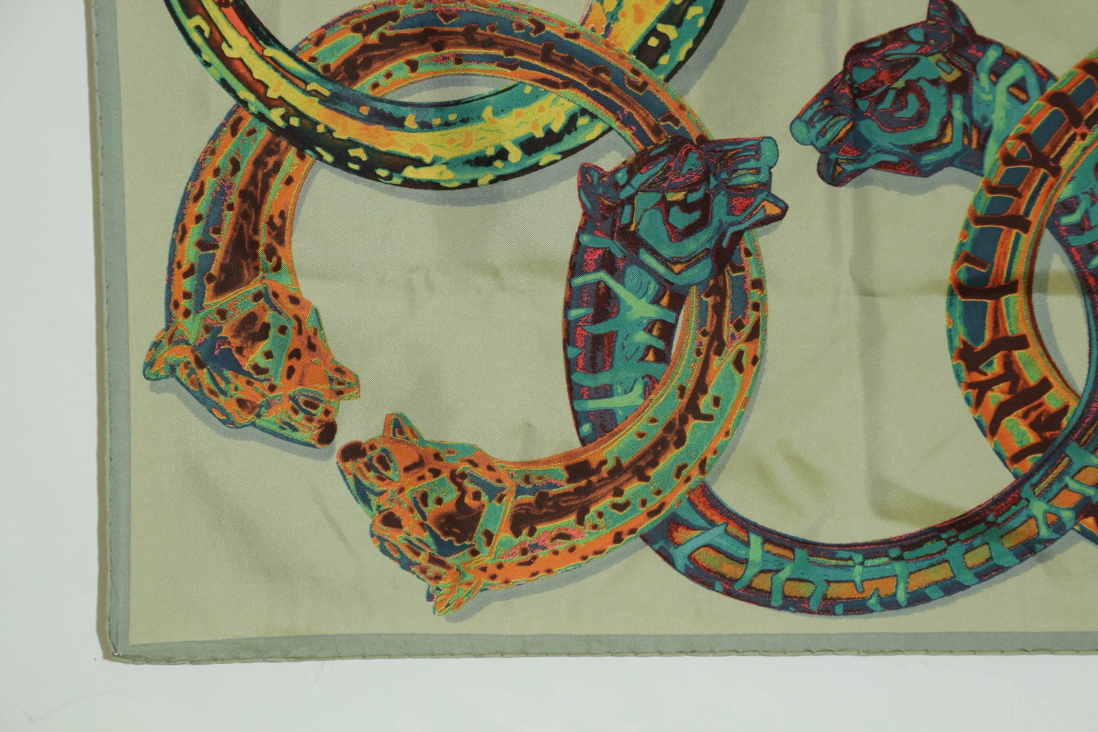 CARTIER Paris Silk Scarf Panther Bracelets Jewellery in Box - 3