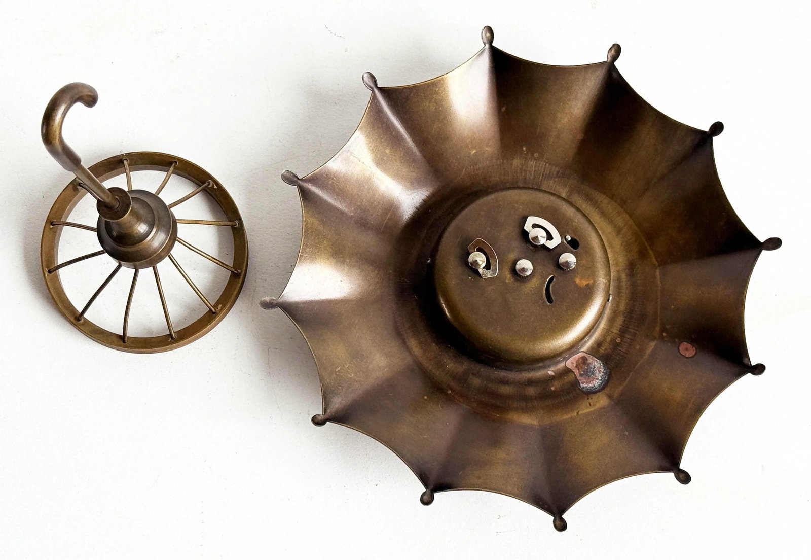 c.1940's Vintage Bronze Figural Umbrella Desk Clock by Seikosha Seiko of Japan - 11