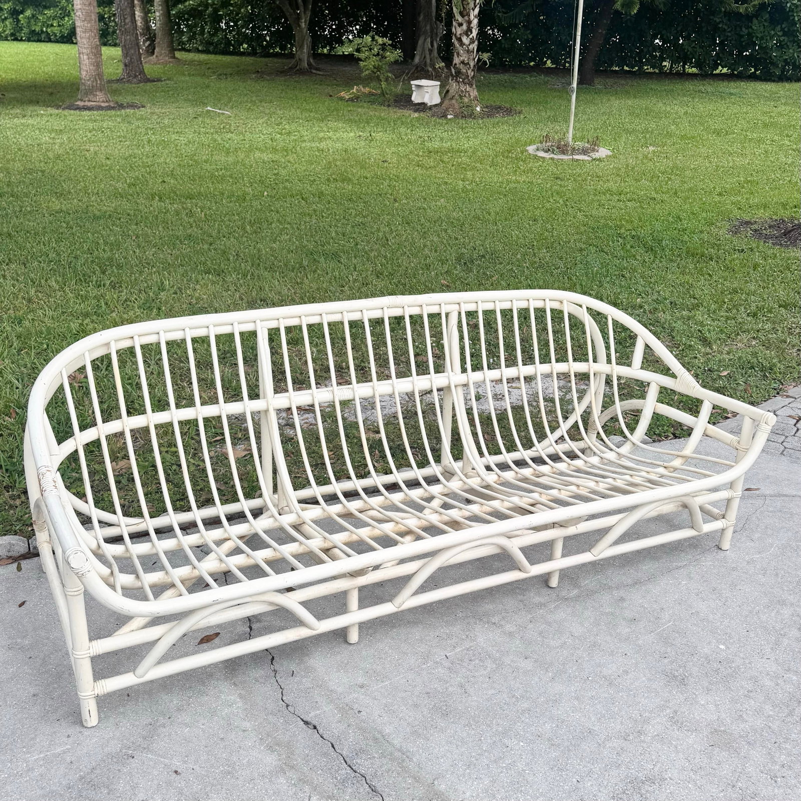 Vintage Coastal Clark Casual Bent Rattan Tufted Sofa - 5