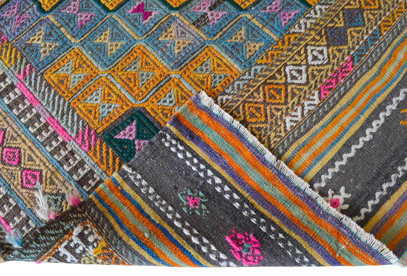 1960s Hand Woven Braided Jajim Kilim Area Rug - 5'7" X 9'8" - 9