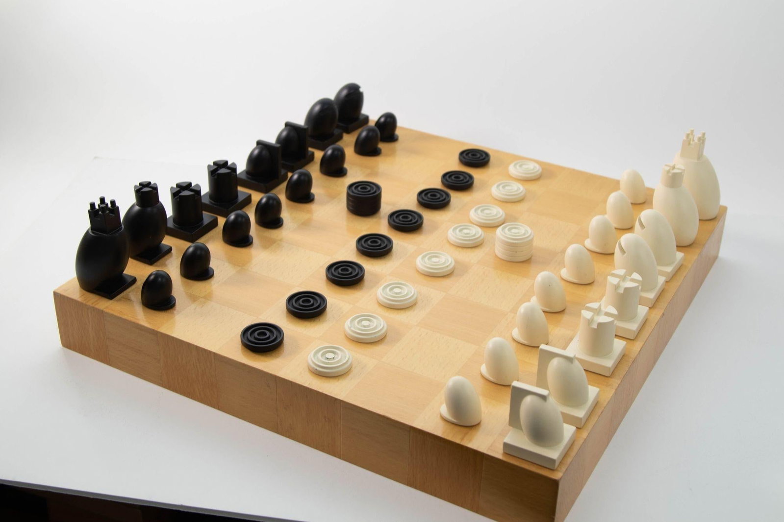 Michael Graves Postmodern Chess and Checkers Set - 2