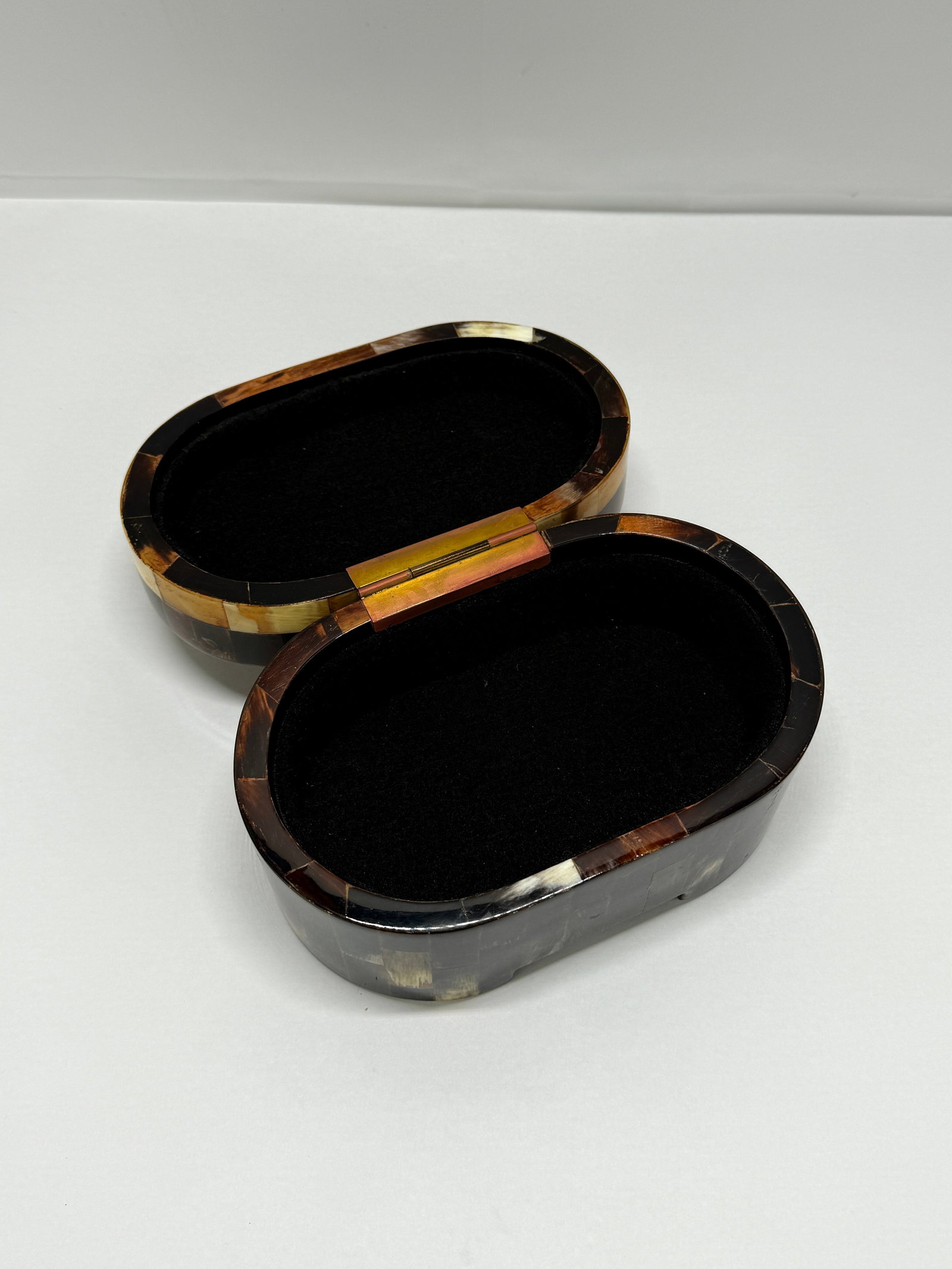 Vintage Neoclassical Style Horn Mosaic Cigar Box by Enrique Garcel, Colombia - 3