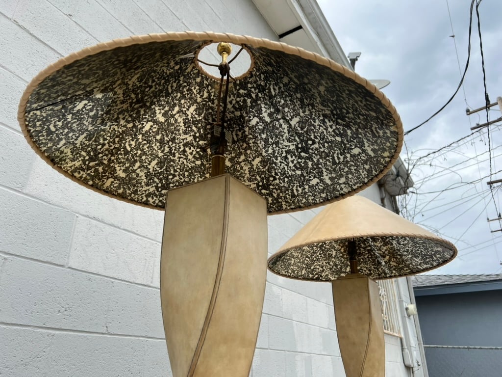 Pair of 1990s Lexington Furniture Cream Leather Floor Lamps With Matching Leather Shades - 17