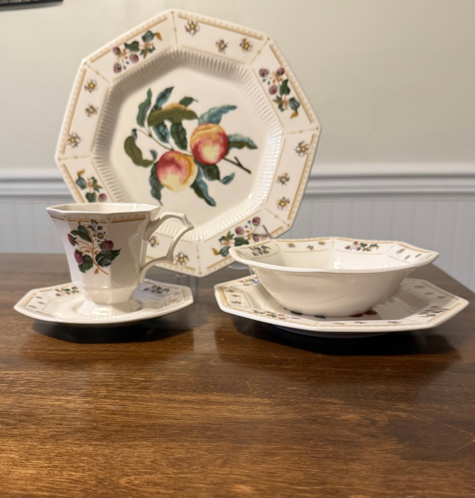 Nikko Classic Collection "Orchard" Dinnerware - 14