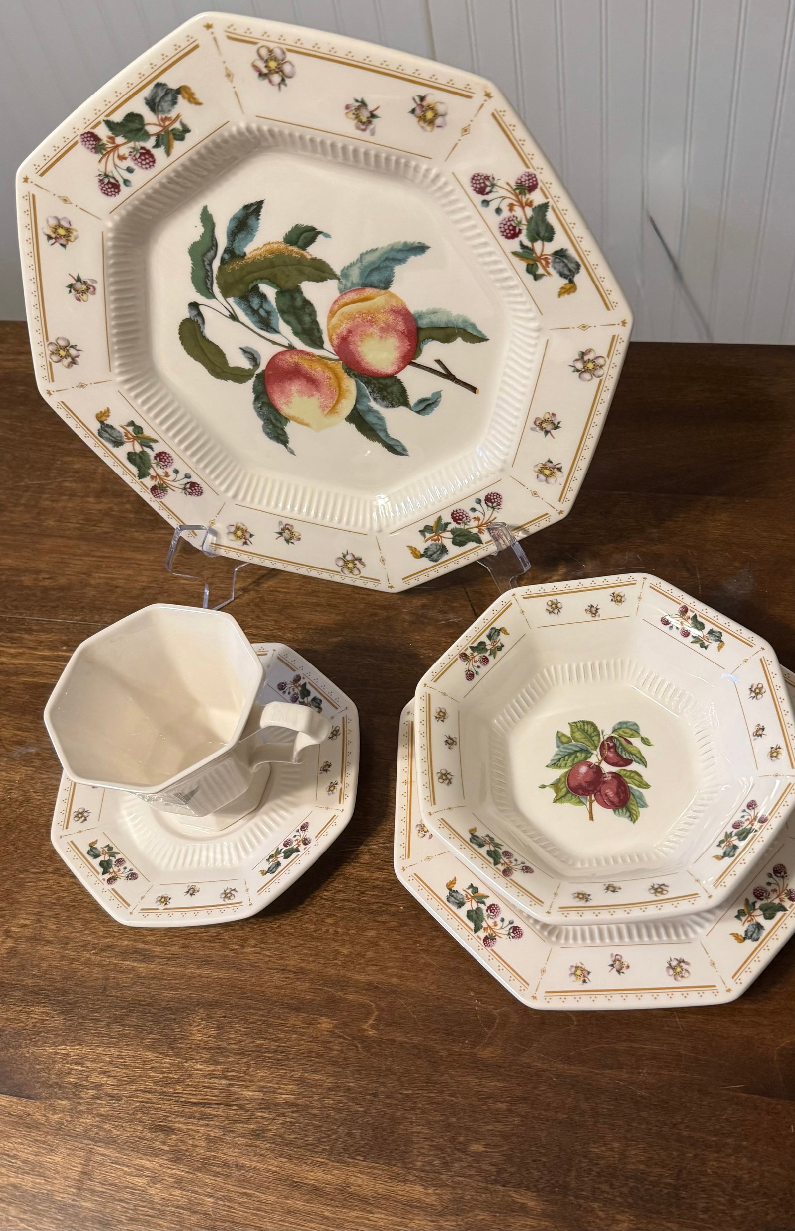 Nikko Classic Collection "Orchard" Dinnerware - 15
