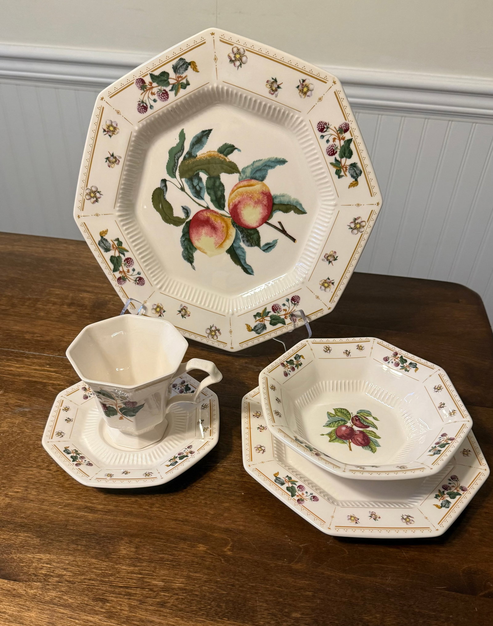 Nikko Classic Collection "Orchard" Dinnerware - 17