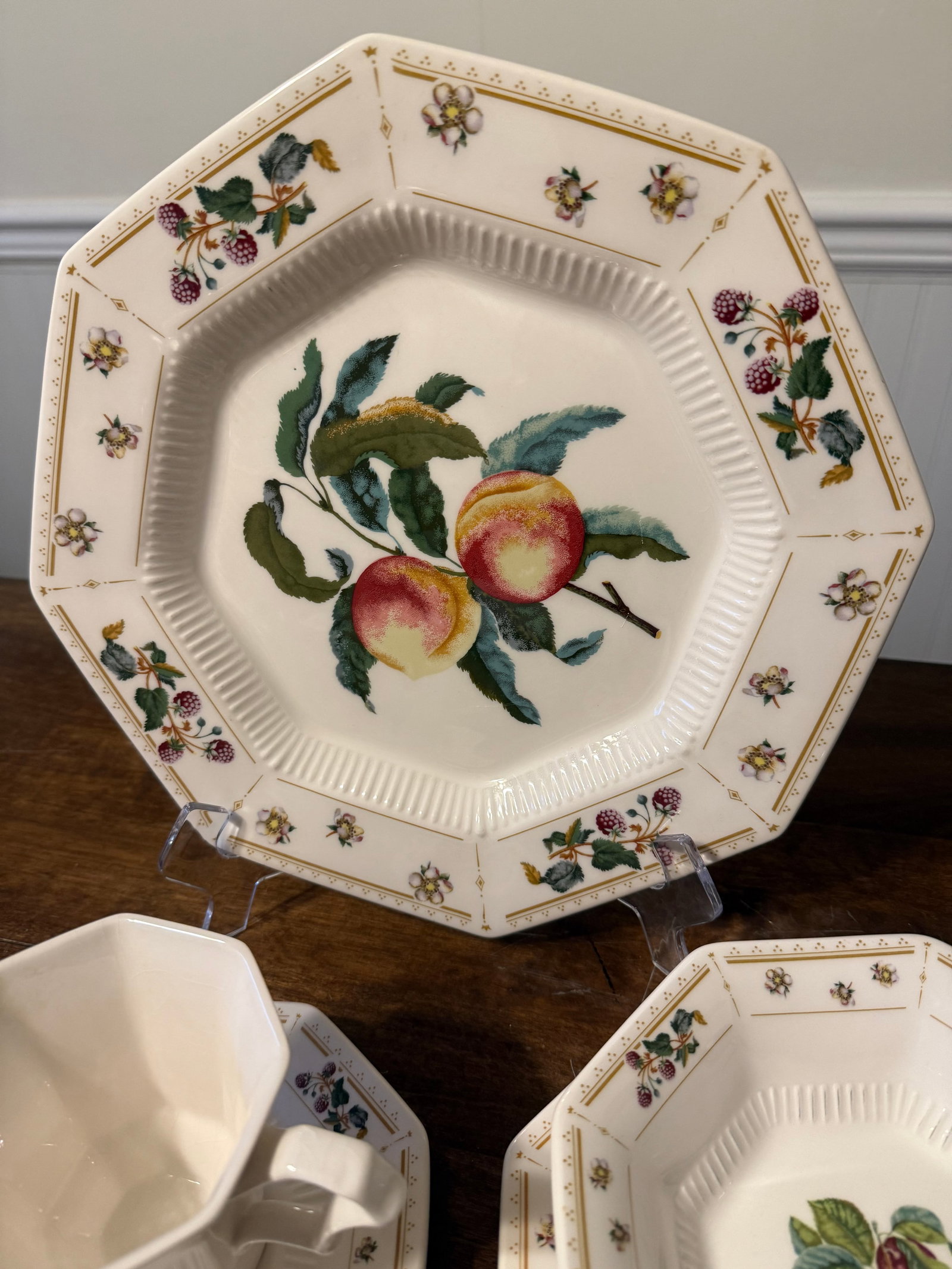 Nikko Classic Collection "Orchard" Dinnerware - 6