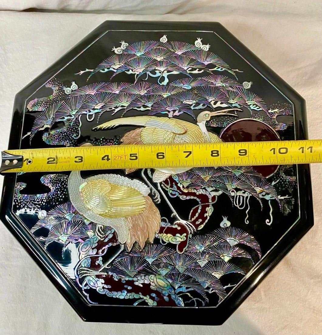 Late 20th Century Korean Oxblood Lacquer Mother-of-Pearl Crane Banchan Box – Octagonal - 7