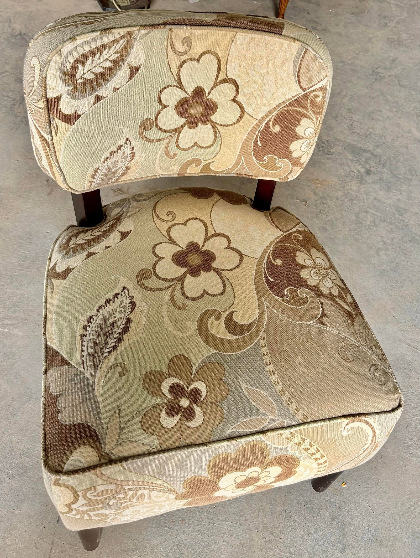 Raymour and Flanigan "Lilly" Slipper Chair - 11