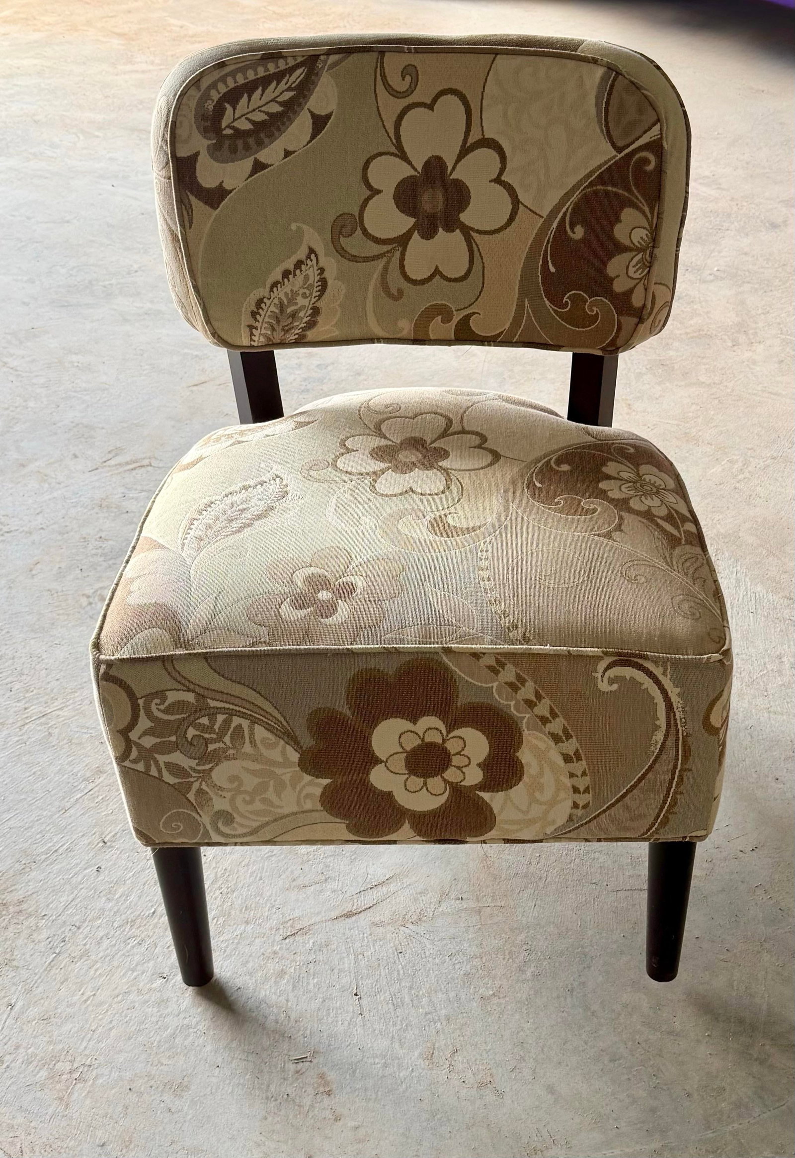 Raymour and Flanigan "Lilly" Slipper Chair - 3