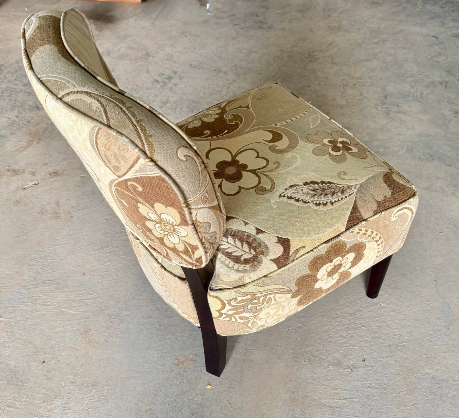 Raymour and Flanigan "Lilly" Slipper Chair - 5