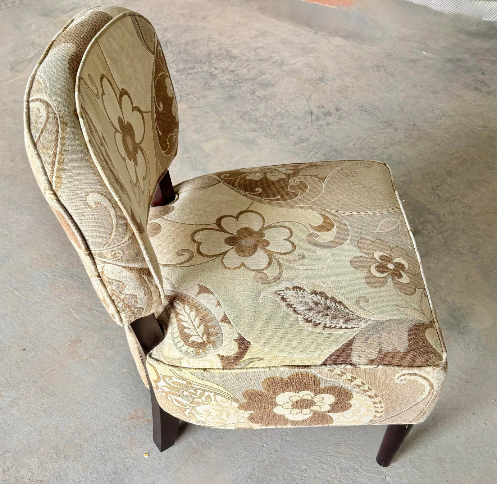 Raymour and Flanigan "Lilly" Slipper Chair - 6