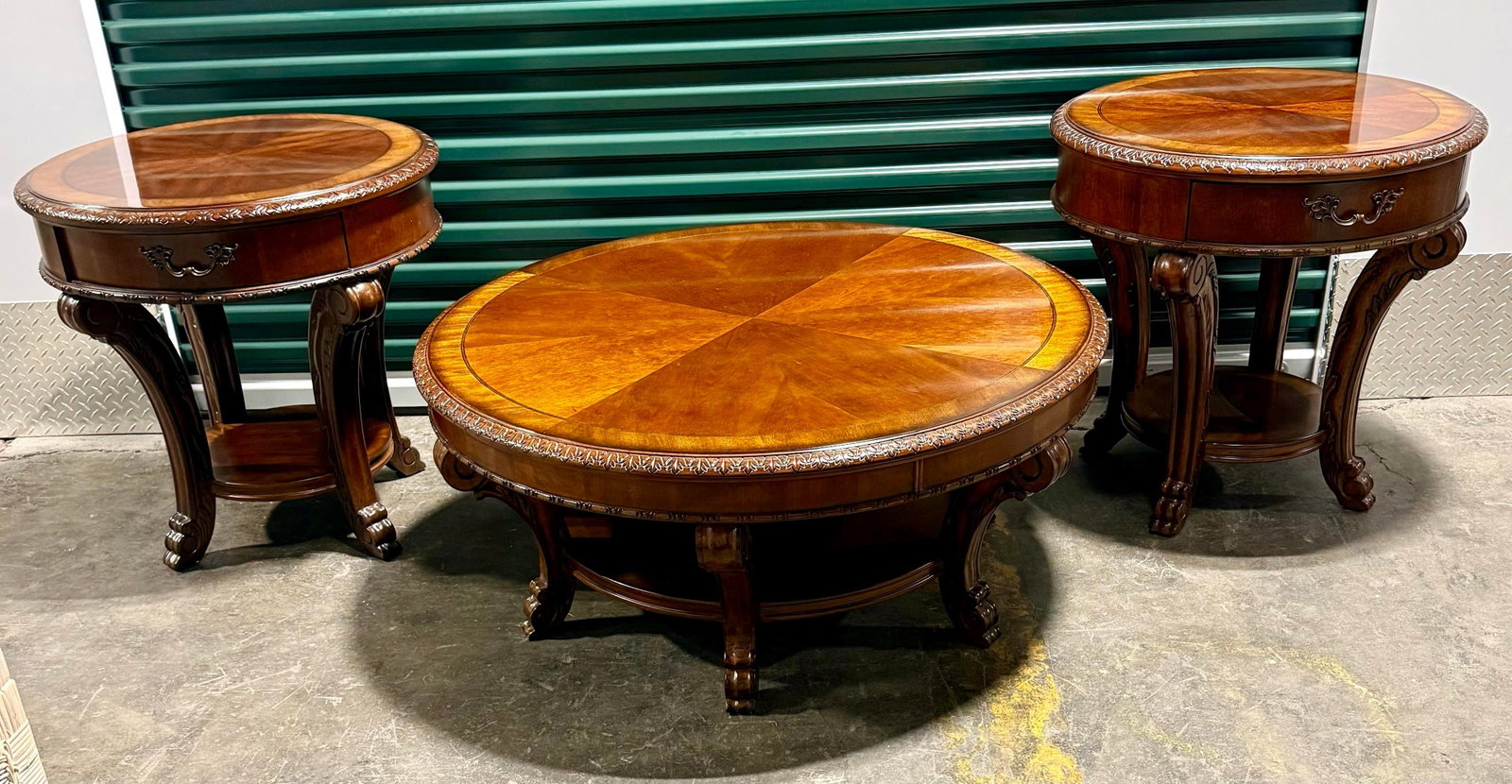 A.r.t. Furniture Co. Round Coffee Table With Two End Tables - 7