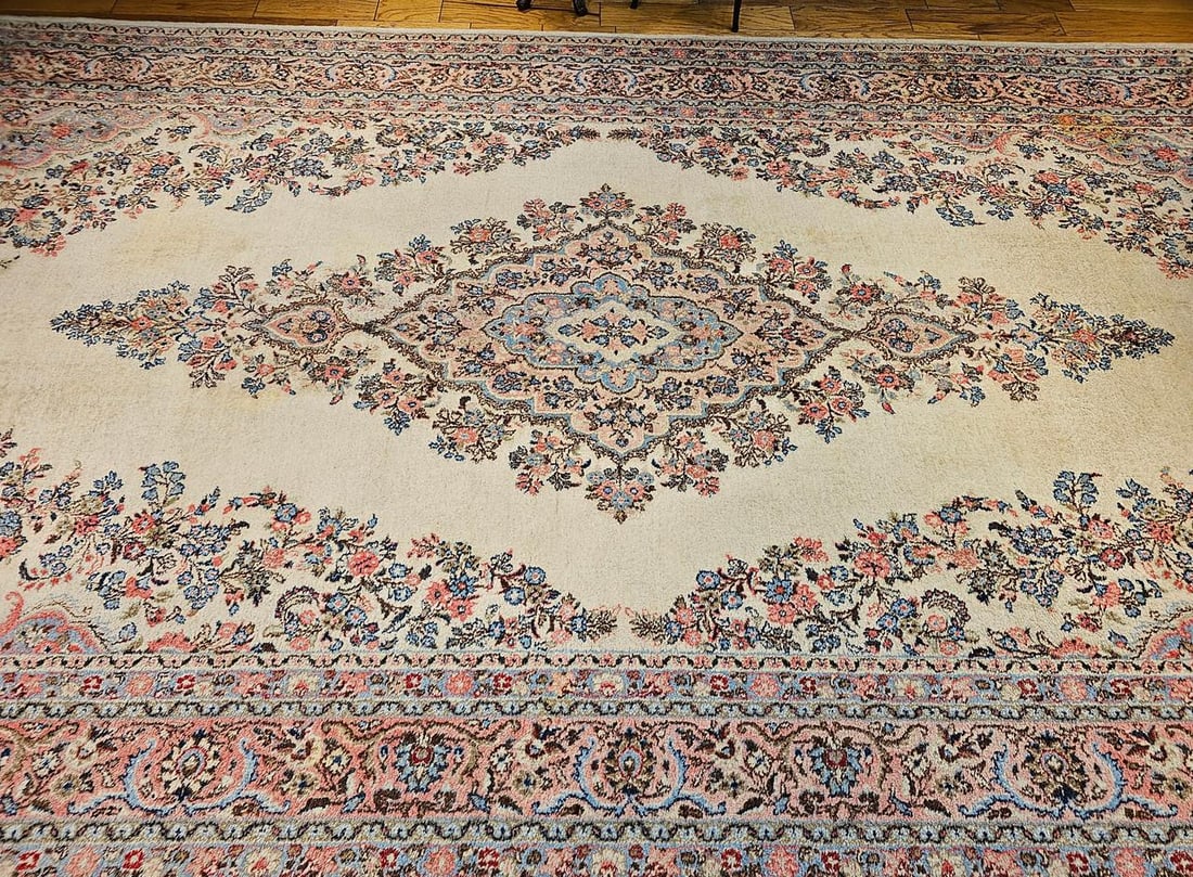 Vintage Persian Qazvin Oversize Rug, Hand-Knotted Floral Medallion, Ivory - 7