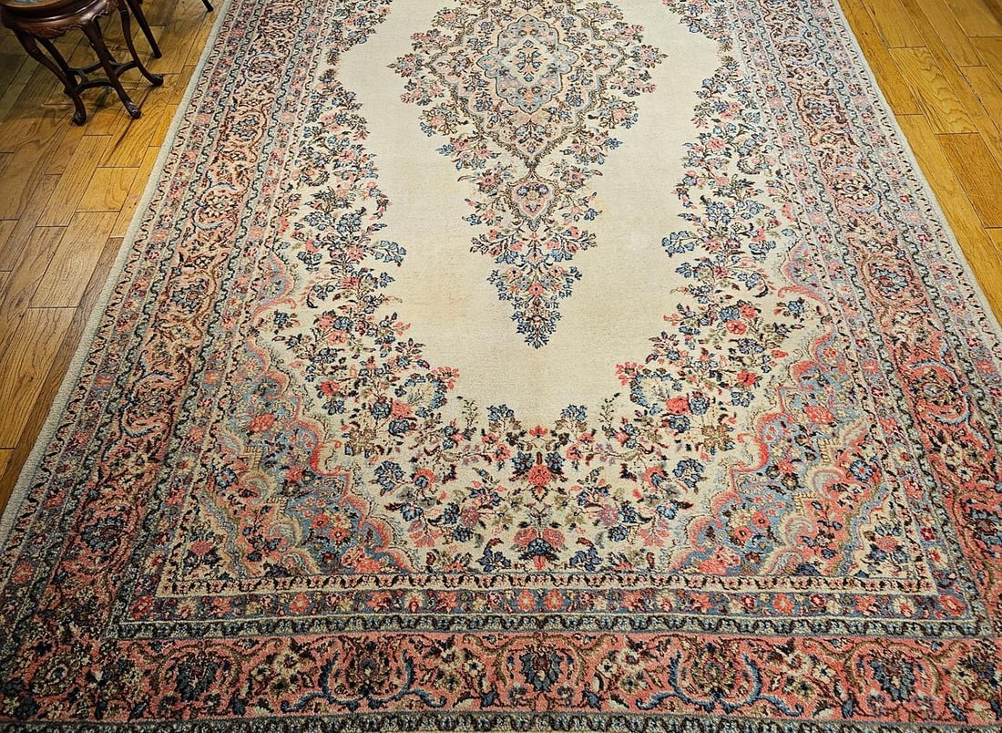 Vintage Persian Qazvin Oversize Rug, Hand-Knotted Floral Medallion, Ivory - 9