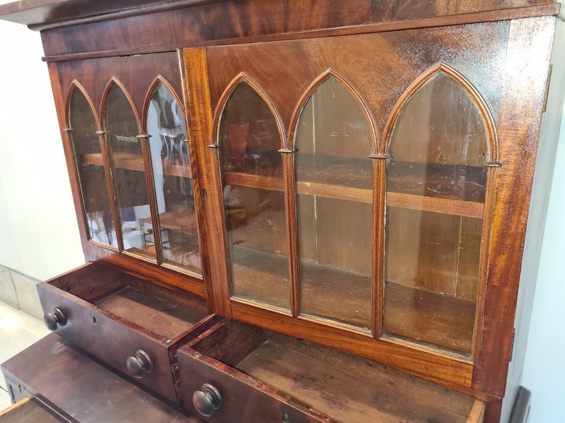 Antique American Federal Style Flame Mahogany Secretary-Bookcase Early 1800 - 7