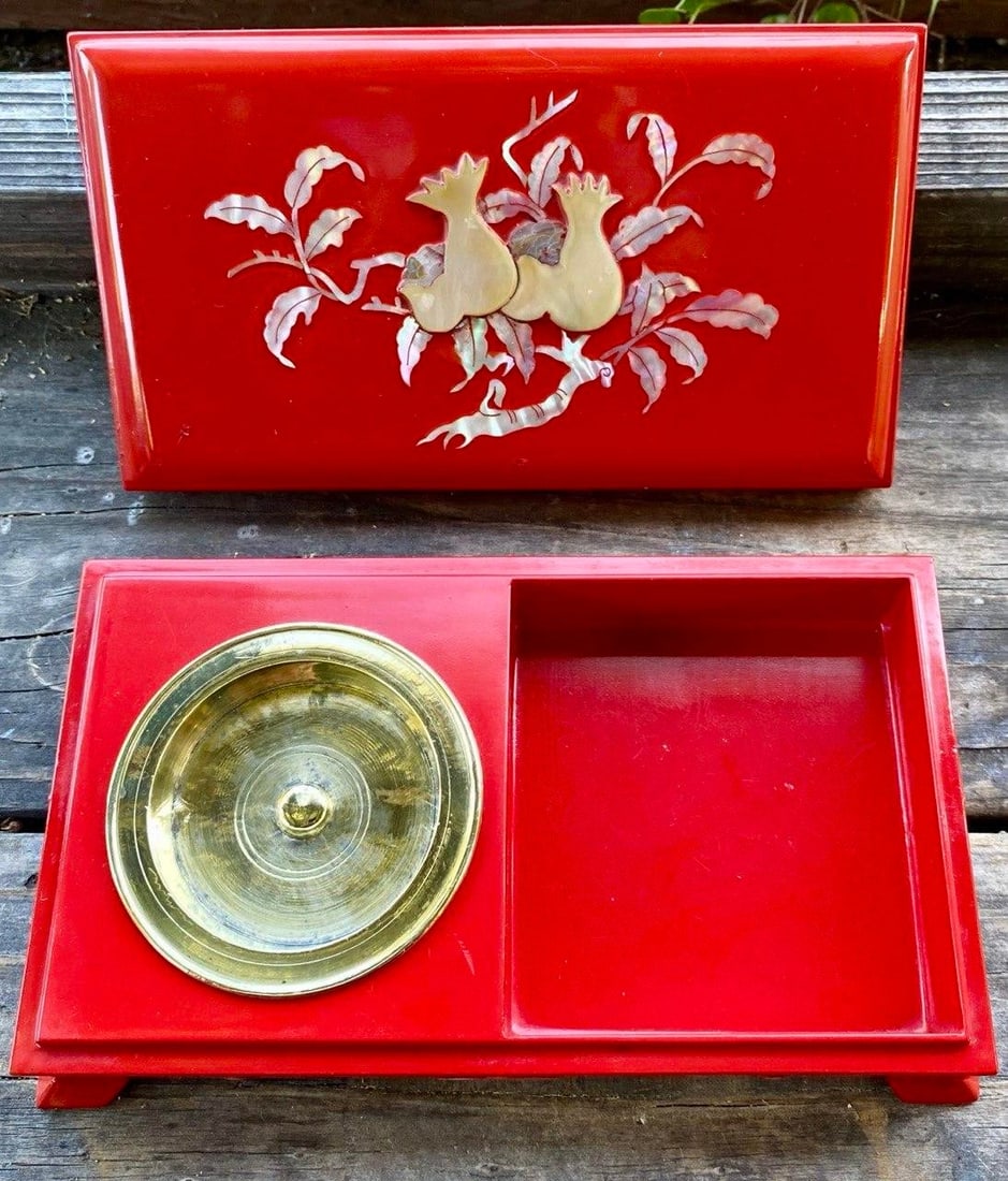 Vintage Japanese Red Lacquer Smoking Box With Mother-of-Pearl Pomegranate Inlay, KBS-Tv Presentation - 8