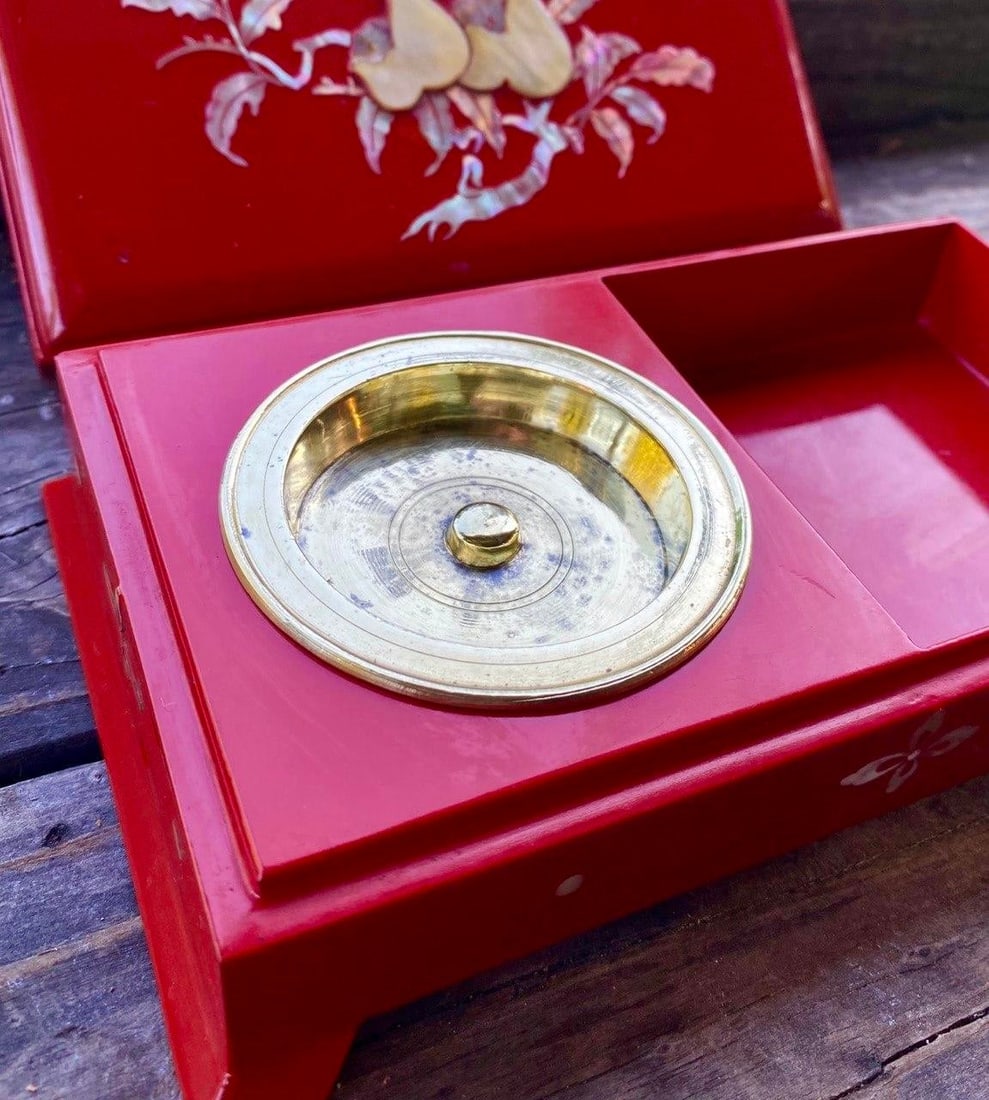 Vintage Japanese Red Lacquer Smoking Box With Mother-of-Pearl Pomegranate Inlay, KBS-Tv Presentation - 9