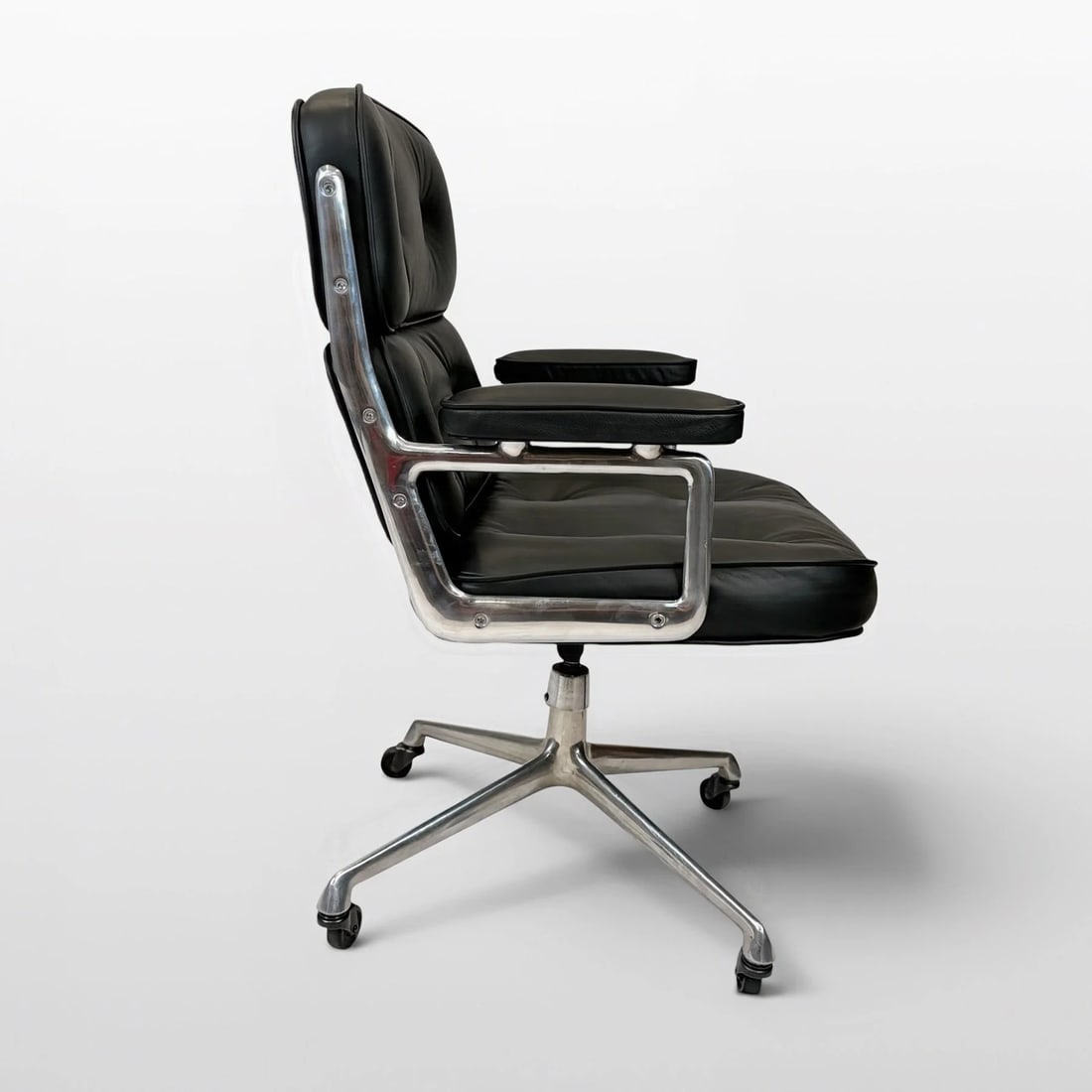Charles & Ray Eames for Herman Miller Time-Life Executive Chair Model 3474, 1968 - 4