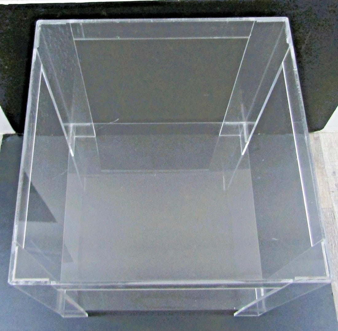 MCM Hollywood Regency Clear Lucite Acrylic Two-Tier Square Side Table - 7