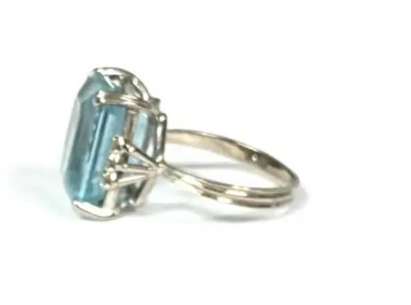 Vintage H. Stern 18k Gold Emerald Cut Aquamarine Diamond Cocktail Ring - 4