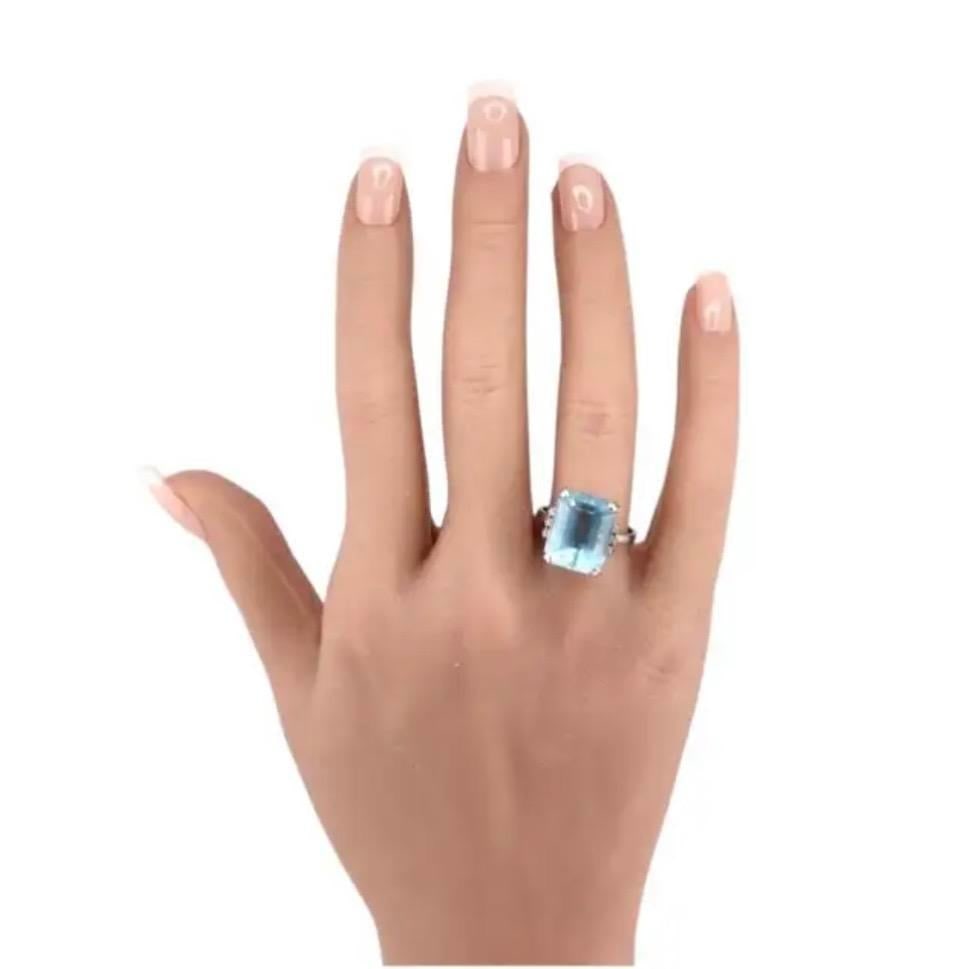 Vintage H. Stern 18k Gold Emerald Cut Aquamarine Diamond Cocktail Ring - 8