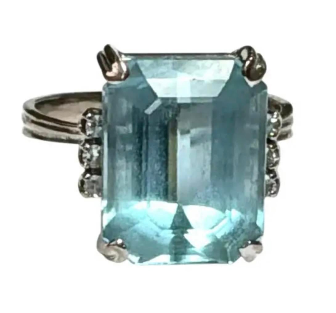 Vintage H. Stern 18k Gold Emerald Cut Aquamarine Diamond Cocktail Ring - 9
