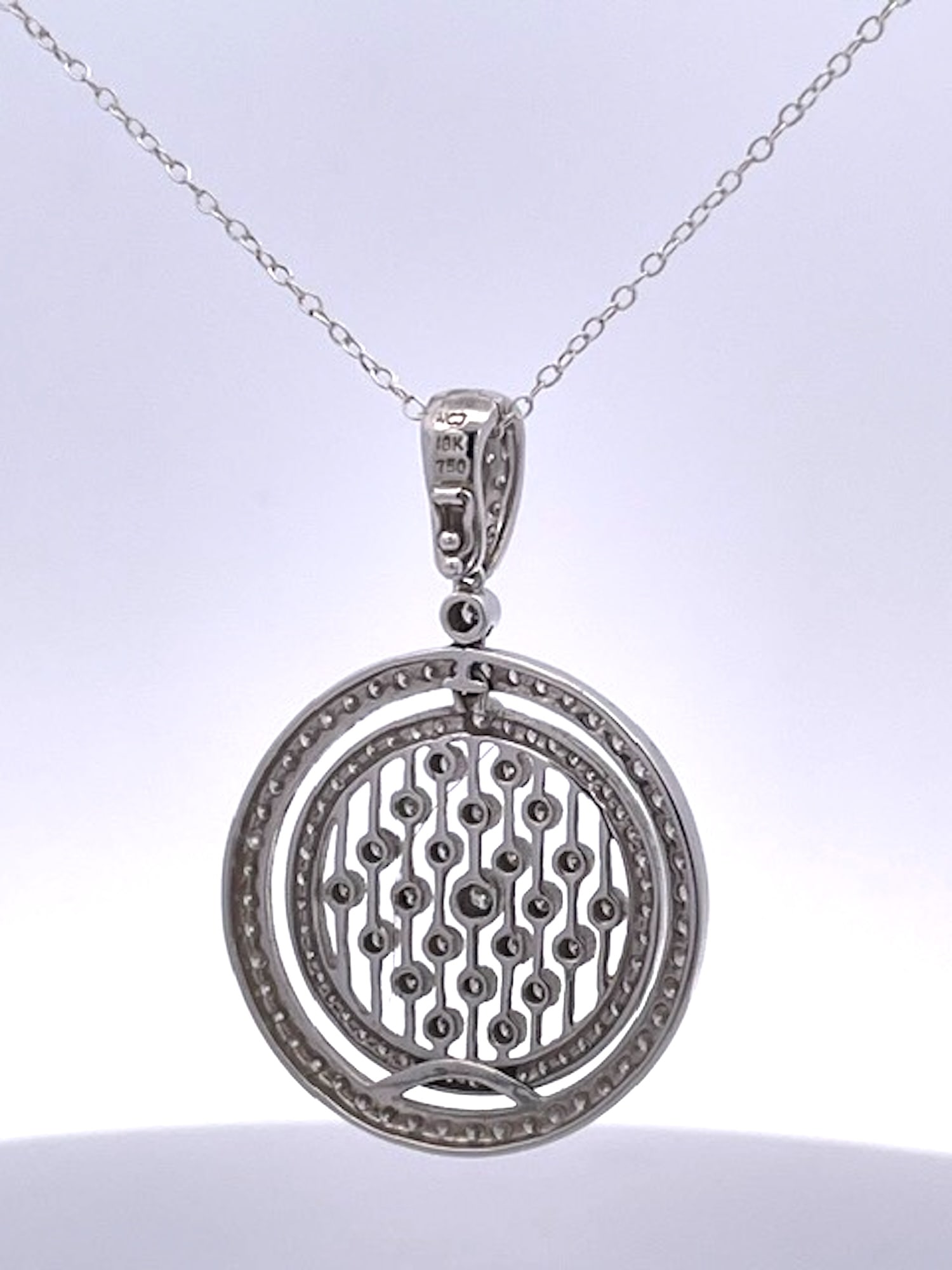 Diamond Circle Pendant Necklace 18k - 3