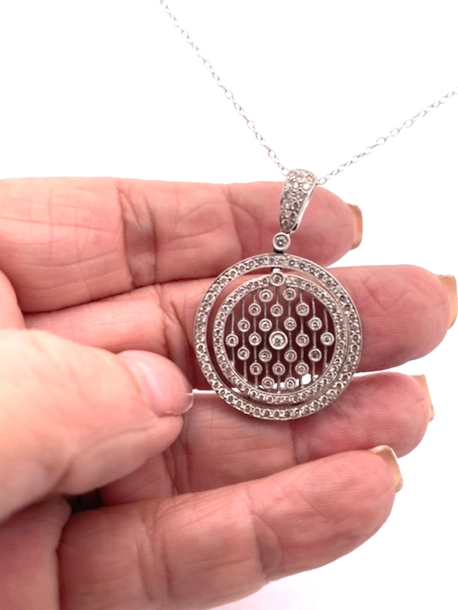Diamond Circle Pendant Necklace 18k - 7