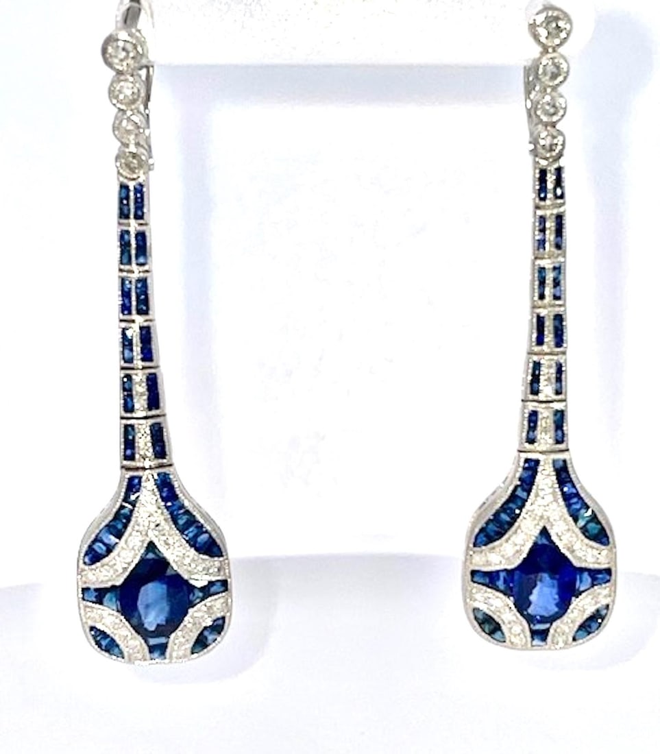 1960s Pair of Art Deco Sapphire and Diamond Drop Earrings - 10