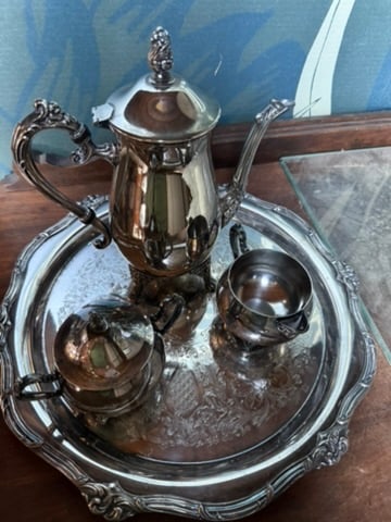 Vintage Oneida 4 Piece Silver Tea/Coffee Set - 2
