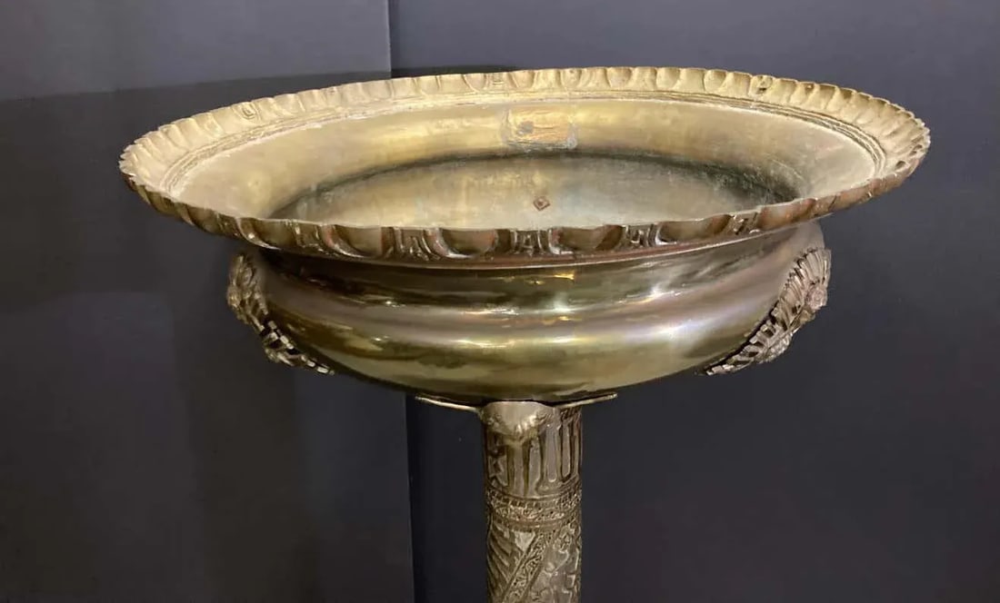 Islamic Arabian Moorish Brass Jardiniere on Stand - 4
