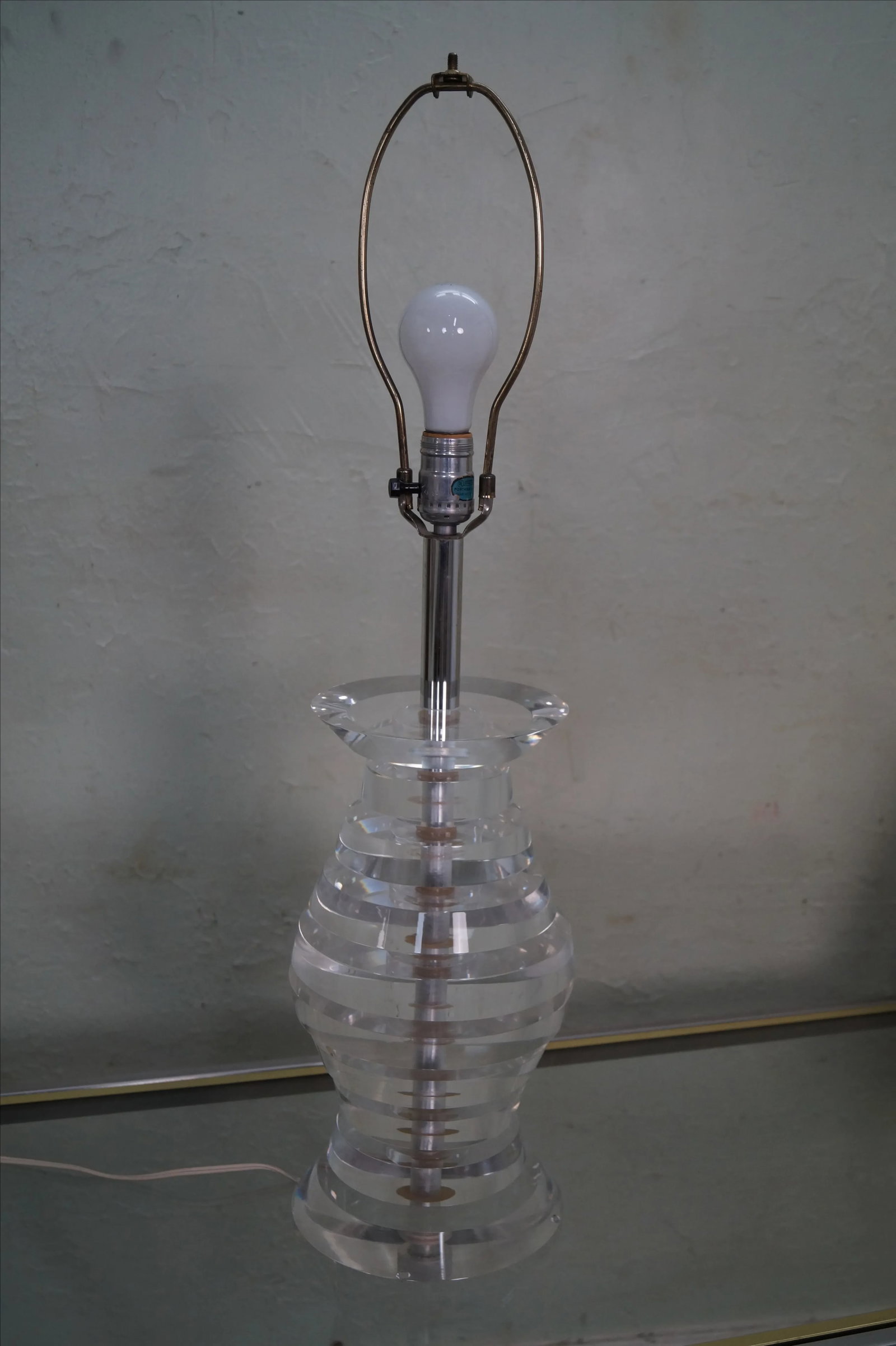 Mid-Century Modern Lucite Lamp by George Bullio - 4