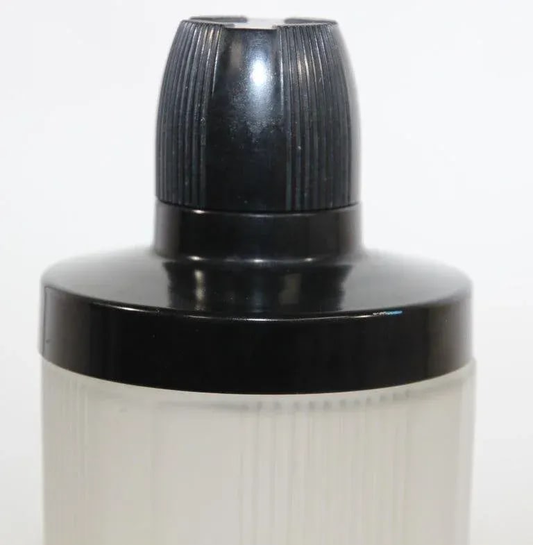 Circa 1930 Art Deco Frosted Glass and Bakelite Empire Cocktail Shaker - 4