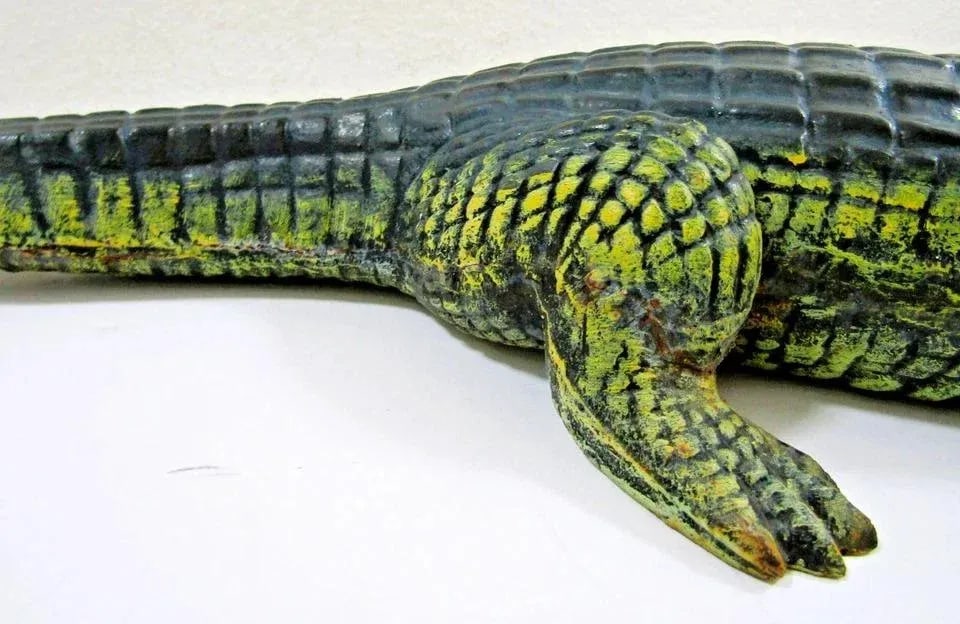 Antique Large Cast Iron Alligator Sculpture With Original Paint 29.5 in Long - 6