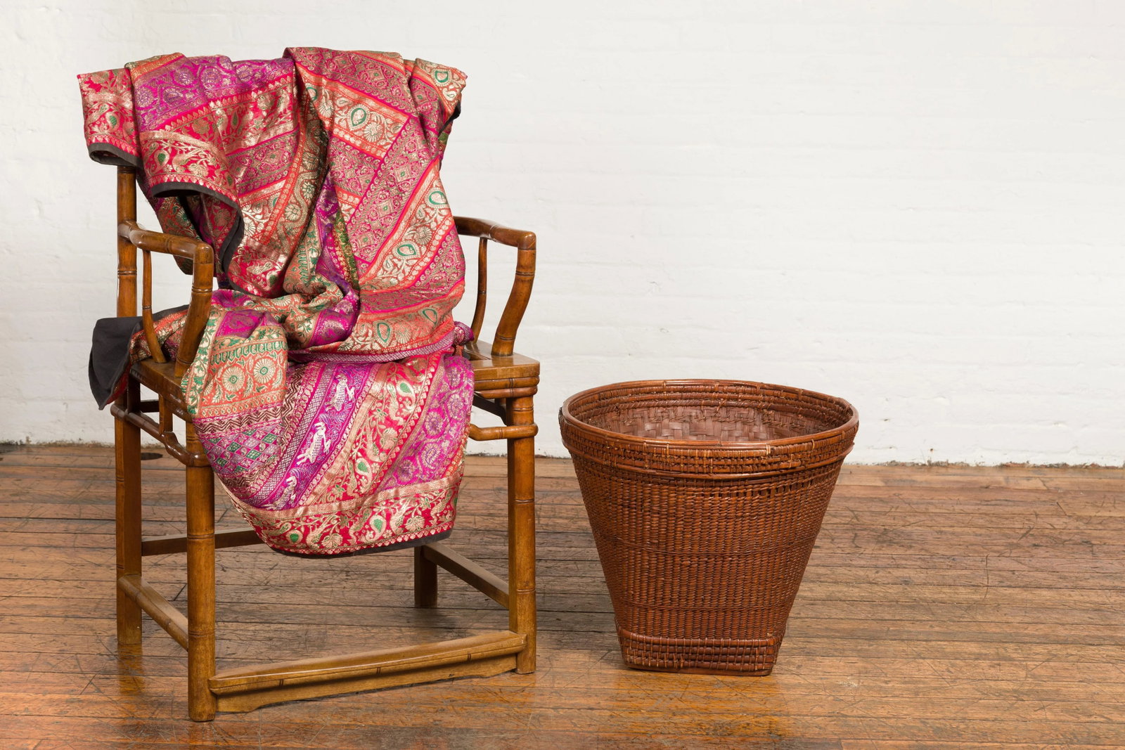 Hand Woven Rattan and Bamboo Thai 19th Century Grain Basket with Tapering Lines - 2
