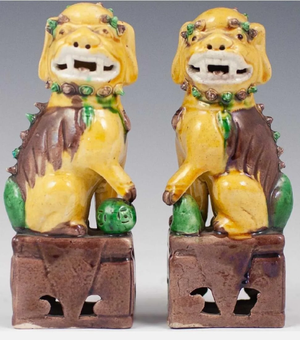 20th Century Chinese Sancai Glazed Porcelain Foo Dogs - a Pair - 7