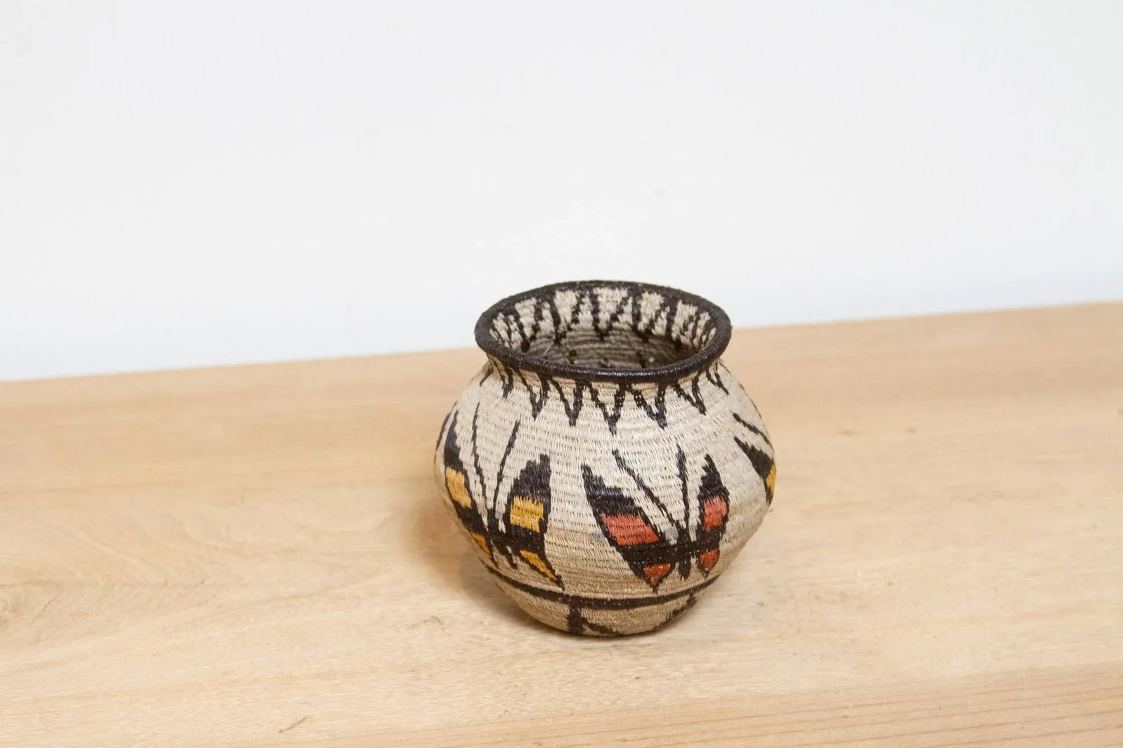 Splendid Butterfly Motif Woven Embera Basket - 3