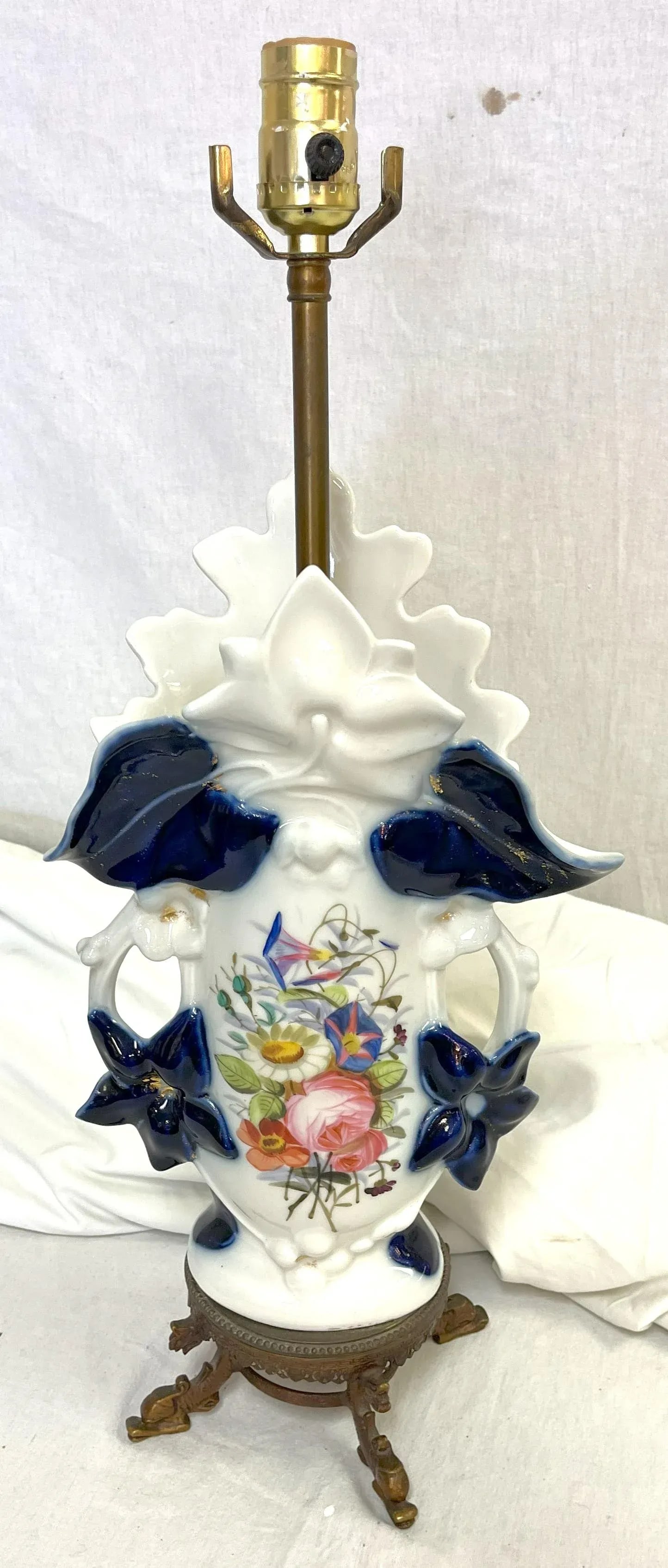 Late 19th Century Old Paris Hand Painted Porcelain Vase Converted to Lamp With Brass Fittings - 9