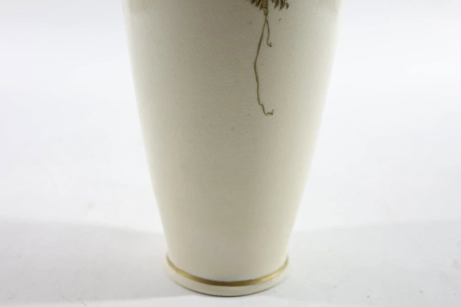 Mid 20th Century Decorated Asian Porcelain Vase - 8