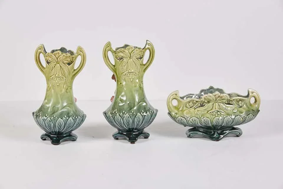 Majolica Planter Vases and a Cachet Pot - Set of 3 - 11