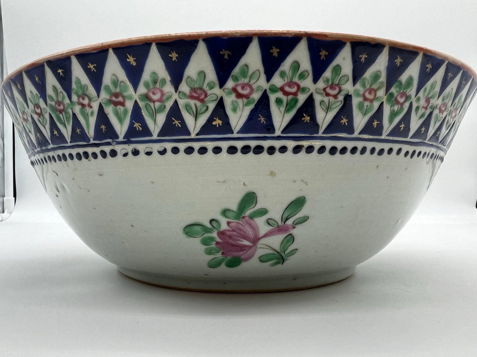 Antique Chinese Export Porcelain Serving Bowl With Floral Decorations, Circa 1800 - 6