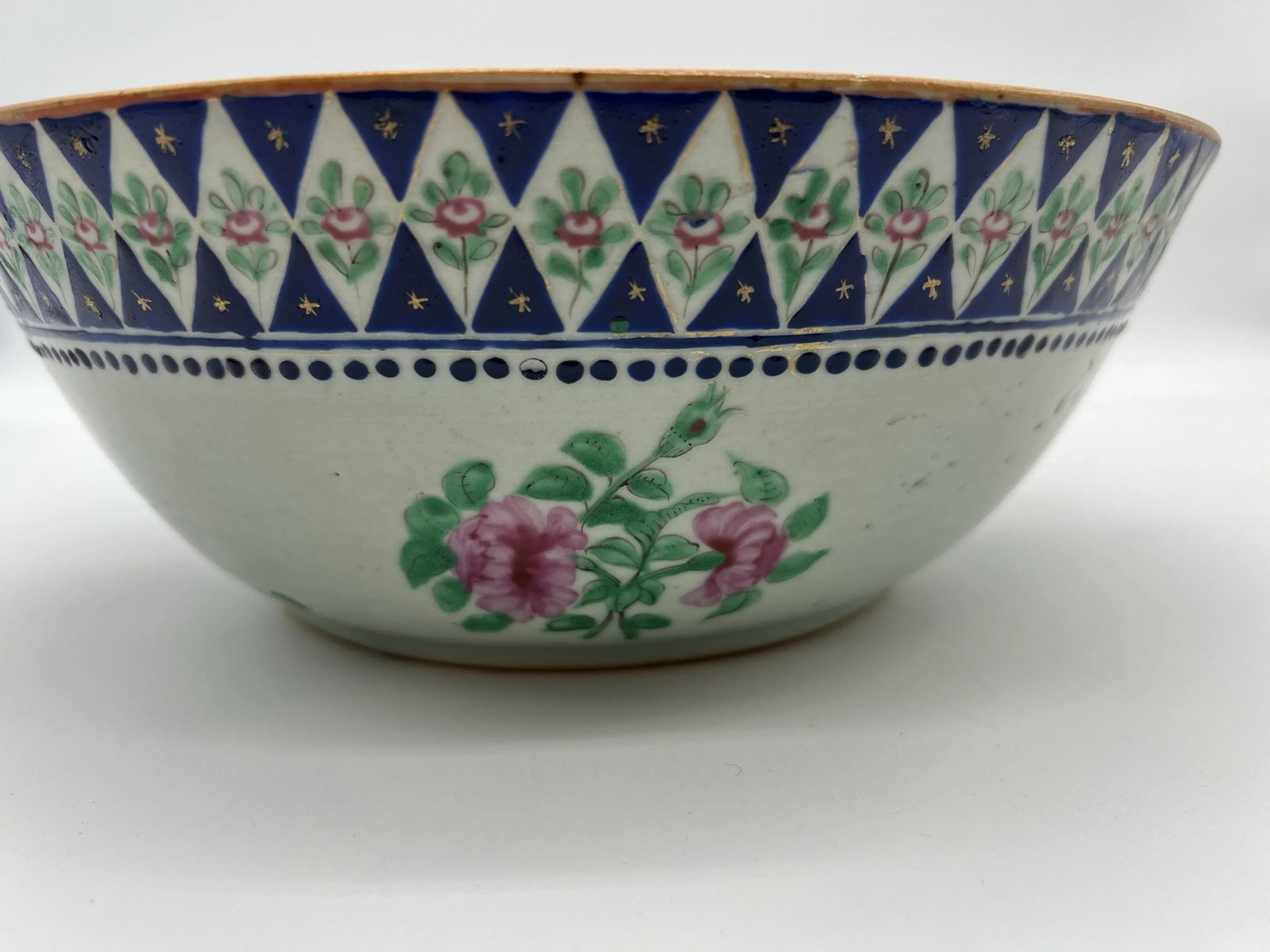 Antique Chinese Export Porcelain Serving Bowl With Floral Decorations, Circa 1800 - 7
